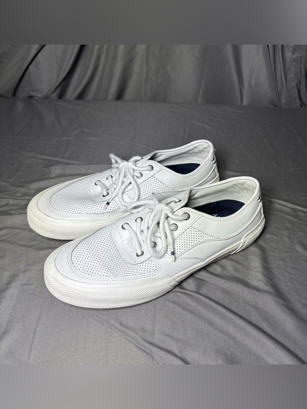 Sperry Soletide Men’s 9 White Perforated Leather Sneakers STS23167